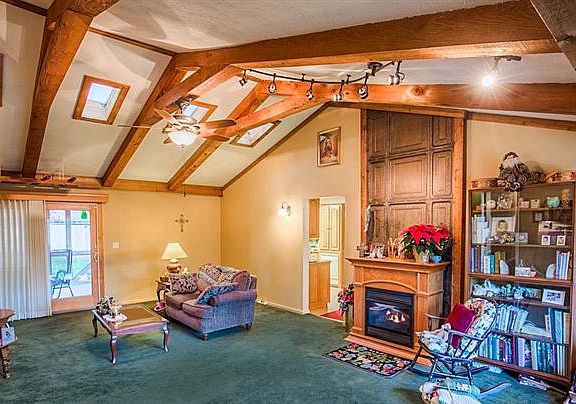 4th image of 1229 Meadowbrook Dr