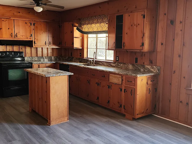 1520 Walnut Dr — Photo 6