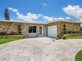 9176 NW 24th Pl, Sunrise, FL 33322