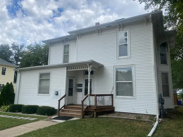 716 High St #2, Beatrice, NE 68310
