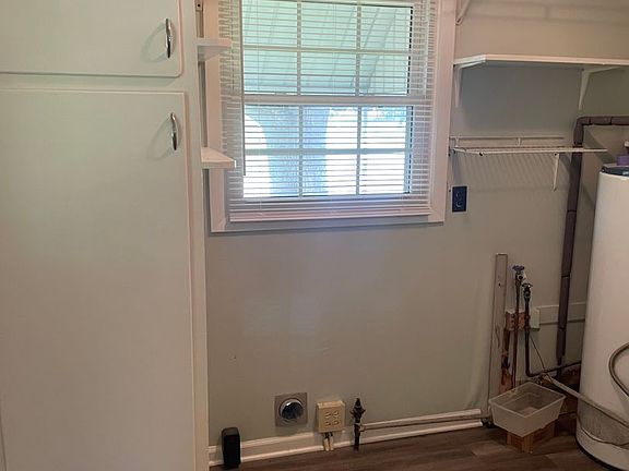 3rd image of 615 Whitsett Ave
