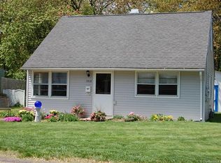 326 Glen Hills Rd, Meriden, CT 06451