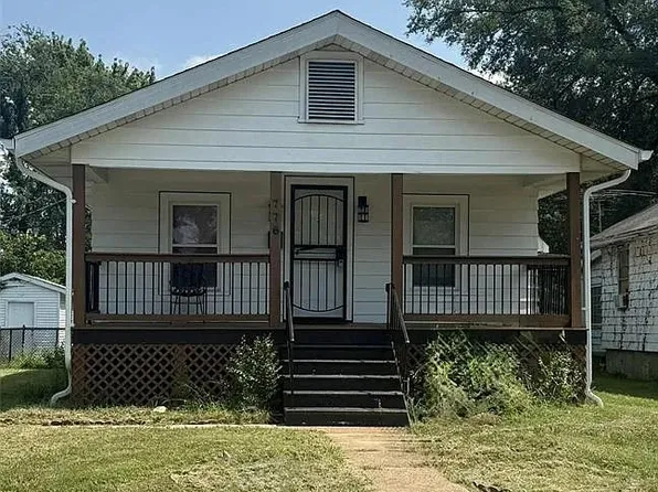 778 N 39th St, East Saint Louis, IL 62205