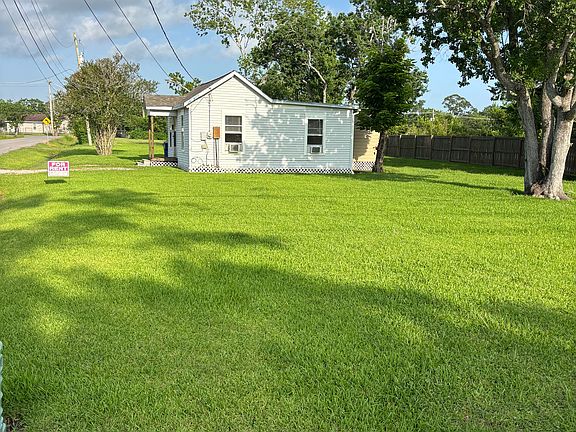 5th image of 608 W Cedar St
