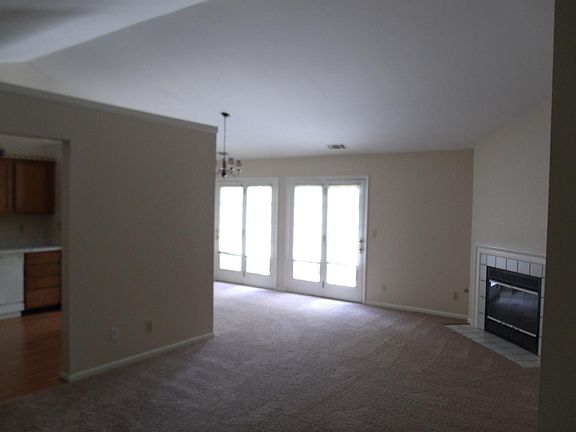 2nd image of 5227 Scarsdale Cv
