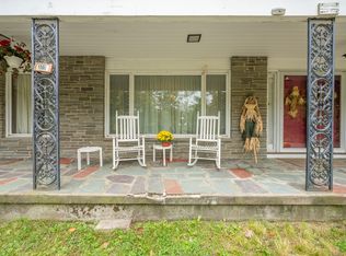 1000 Main St, Somers, CT 06071