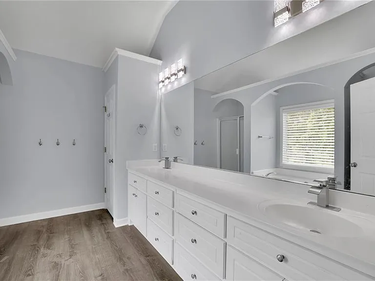 902 Whistler Ln — Photo 32