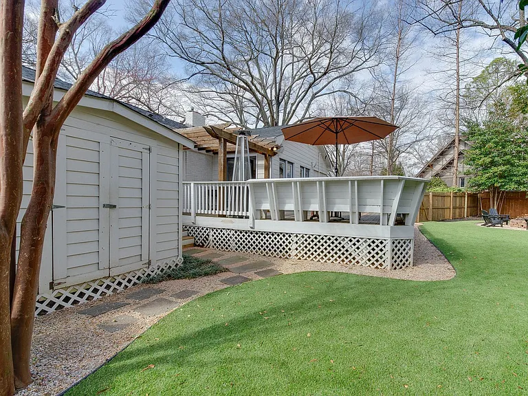 3221 Sunset Dr — Photo 49