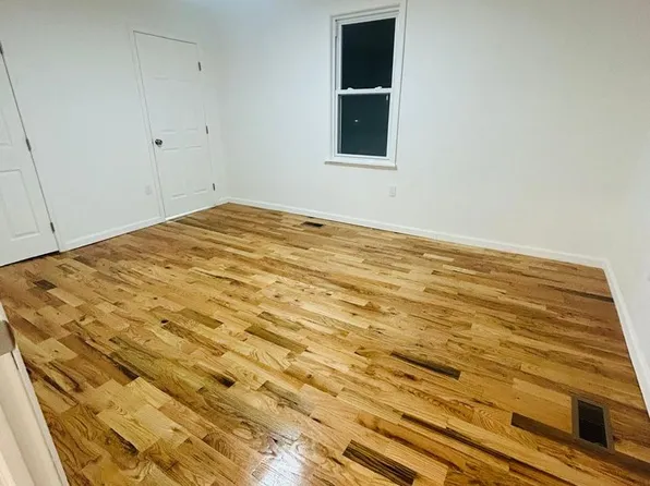 118 County Rd, Cliffwood, NJ 07721