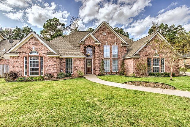 1st image of 116 Winchester Pl