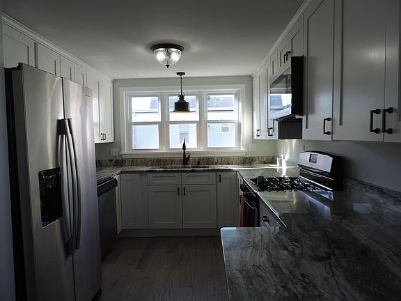 4th image of 29 Sea Foam Ave #2