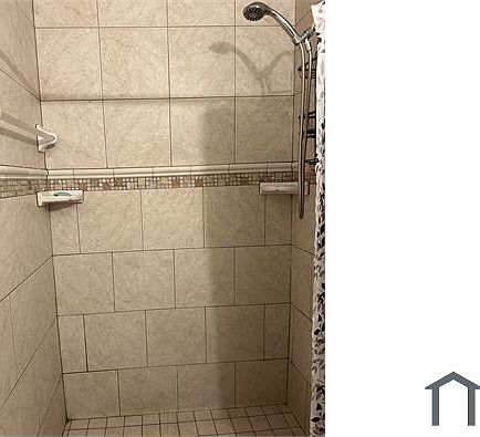 4th image of 2493 Victor Rd