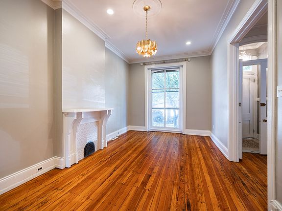 3rd image of 206 S 43rd St