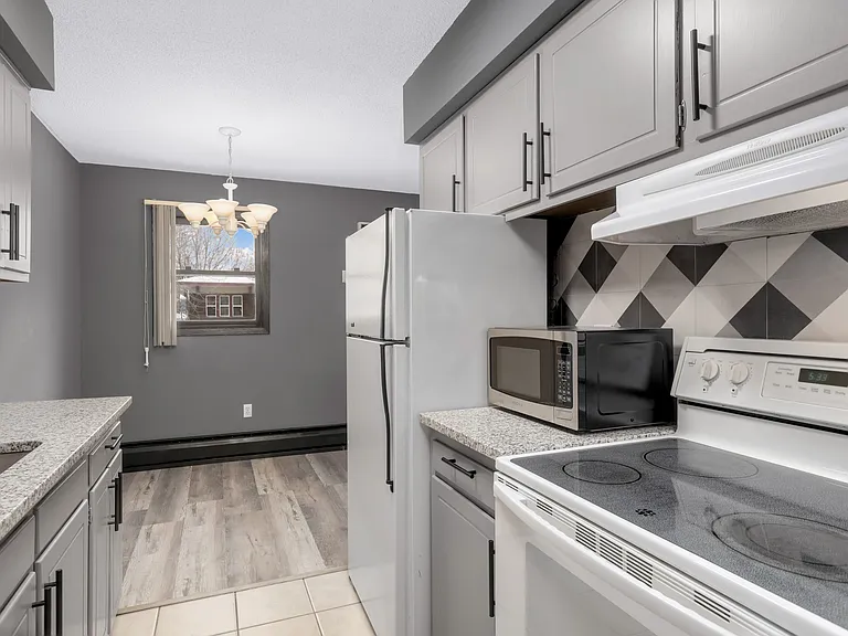 3100 Girard Ave S #309 — Photo 4