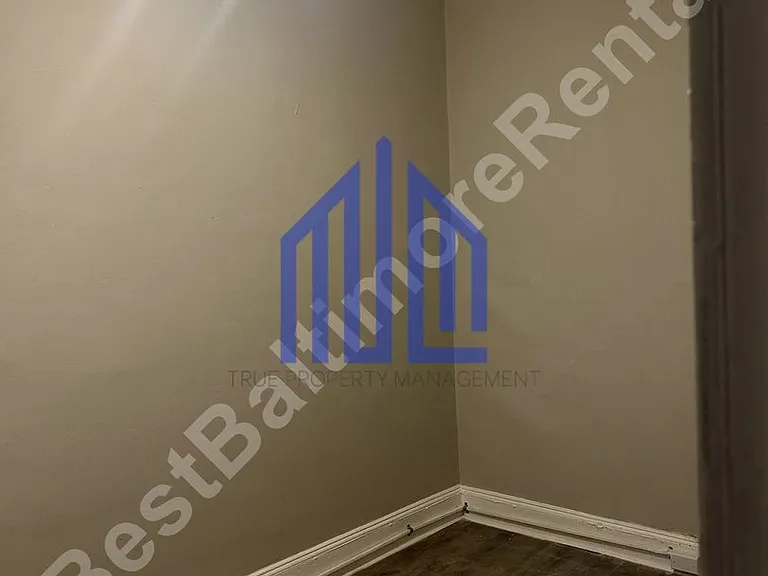 1503 E 28th St — Photo 5