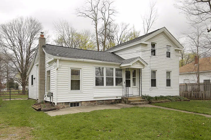 215 S Capital Ave photo 1