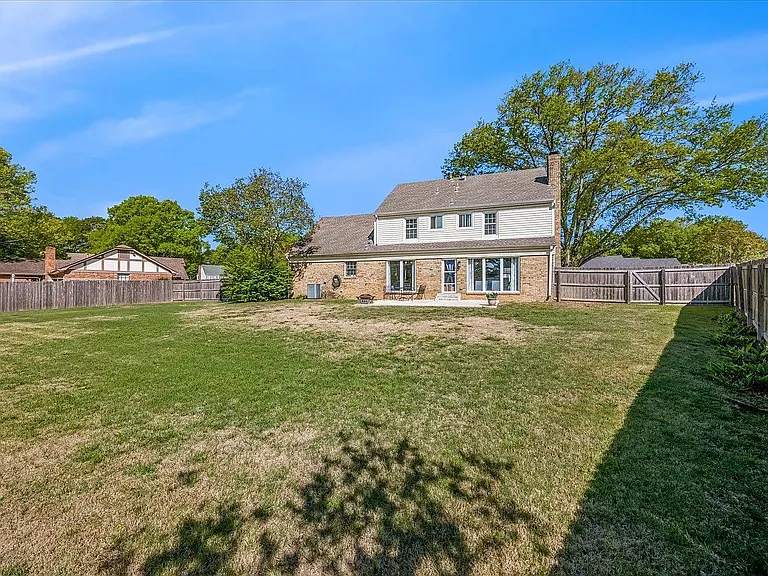8021 Brooxie Cv — Photo 12