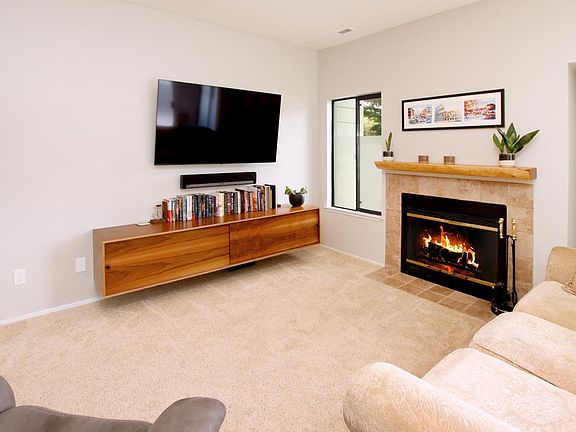 4th image of 2601 Willowbrook Ln Unit 1