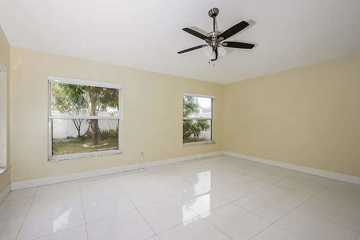 Building Photo - 12252 Bronson Way