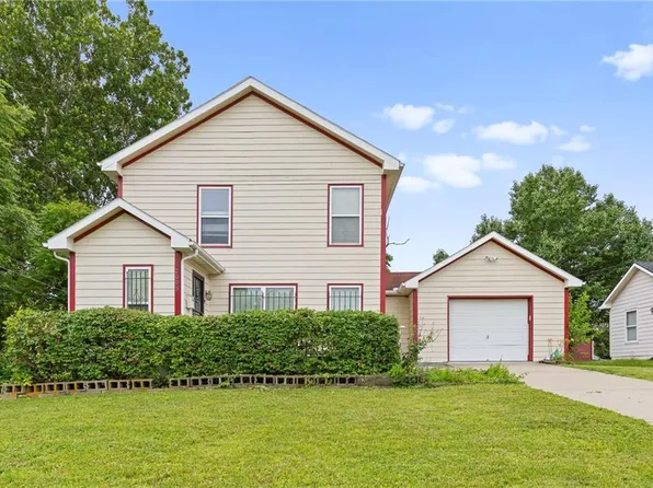 2005 E 34th St, Kansas City, MO 64109