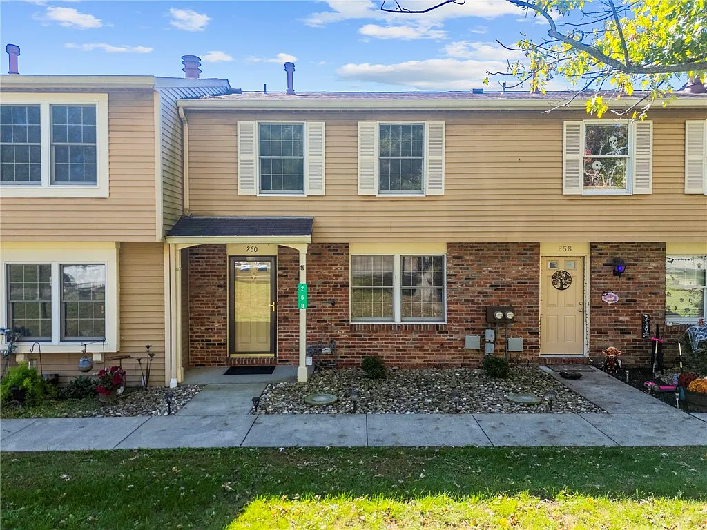 260 Scott Ln photo 1