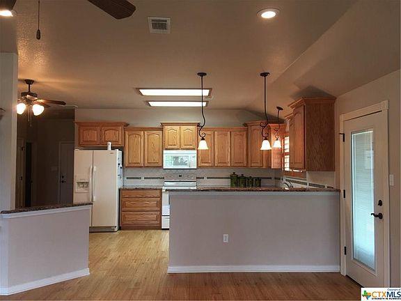 4th image of 2203 Teton Ave