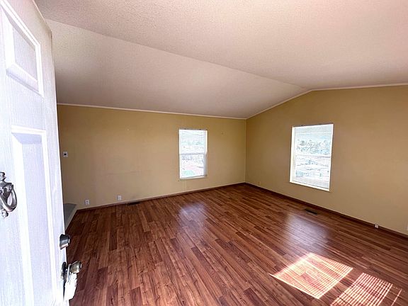 3rd image of 3810 Patricia Ln