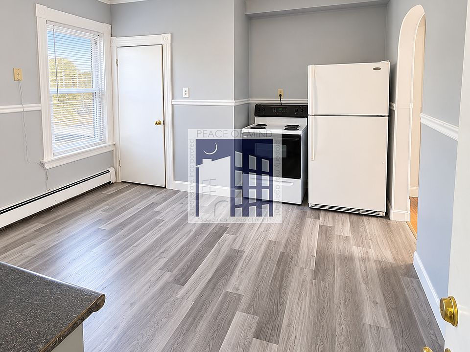 1st image of 33 Grove St #1R