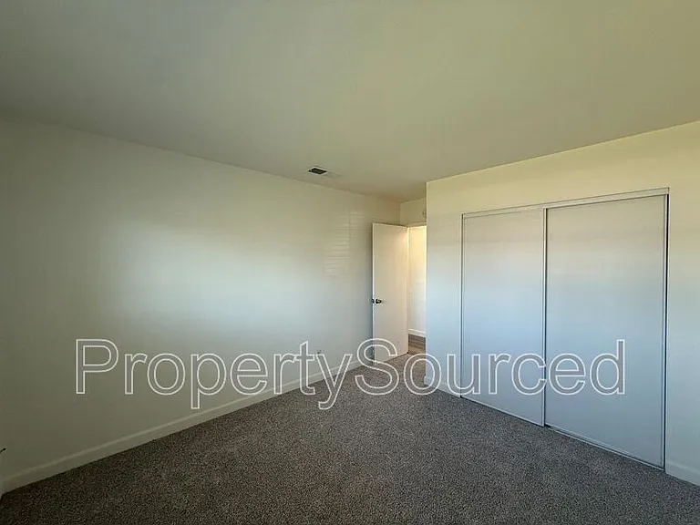 1462 Snyder St — Photo 23