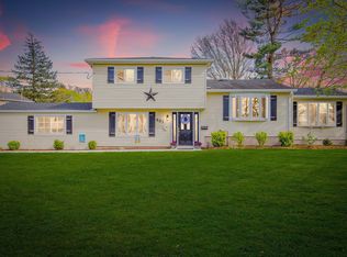 491 Roxbury Rd, Belford, NJ 07718