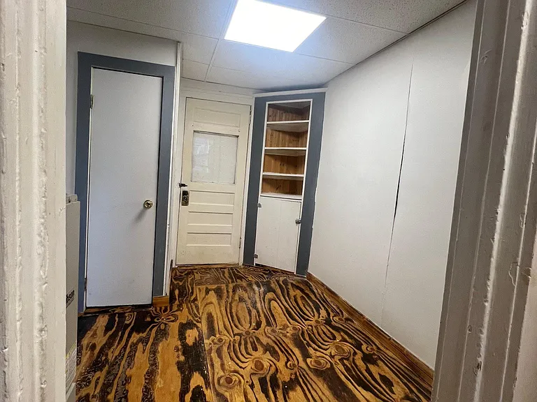 721 N University Ave #2 — Photo 3