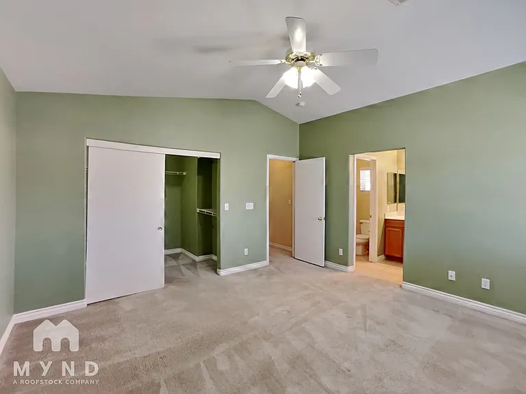 695 Emerald City Ave — Photo 10