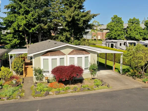 51587 SE Oak Grove Dr, Scappoose, OR 97056