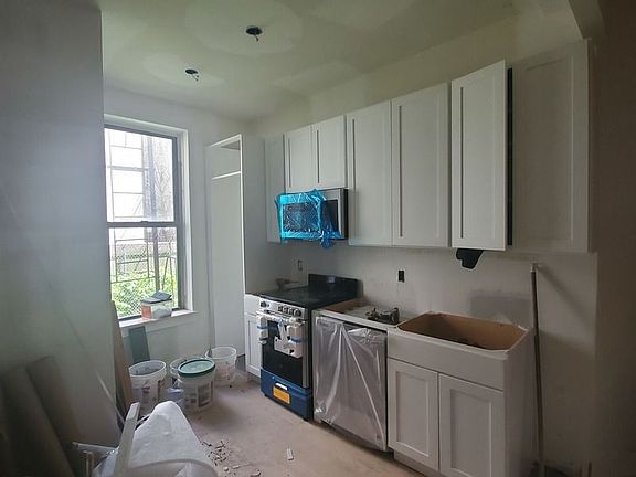 3rd image of 346 Malcolm X Blvd #1R