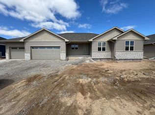 4662 Richard Ln, Green Bay, WI 54313