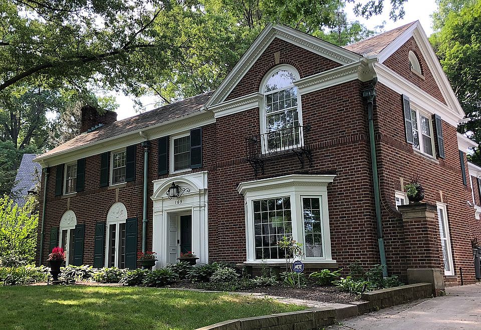 2nd image of 169 Dorchester Rd