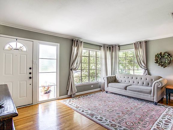 4th image of 405 Harmon Dr