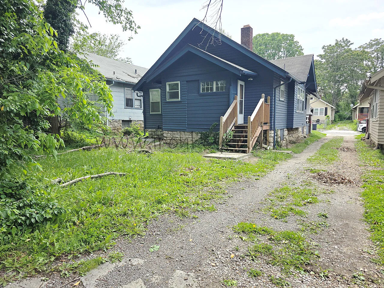 2 bed, 930 sqft, $1,200 — Photo 2