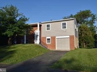 17 Guenever Dr, New Castle, DE 19720