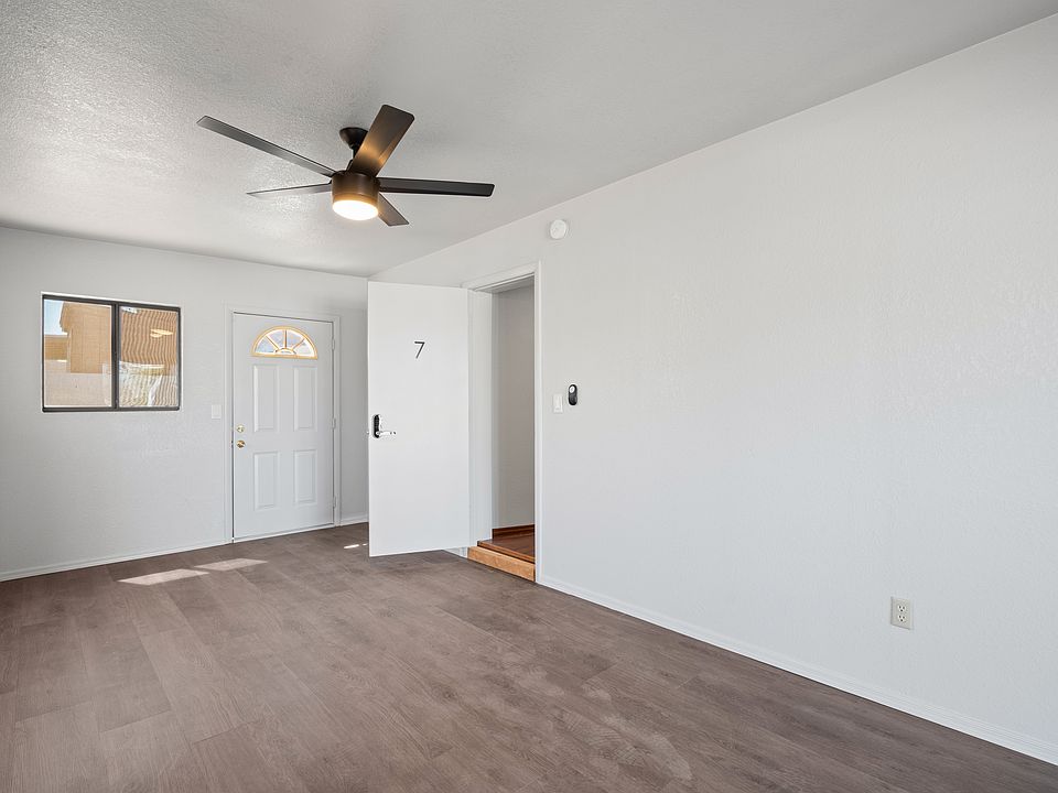 1st image of 1849 E Manhatton Dr #7