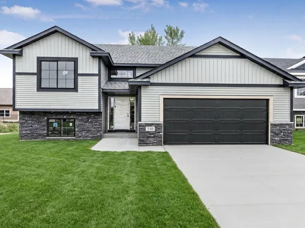 718 Margaret Ave NE, Isanti, MN 55040