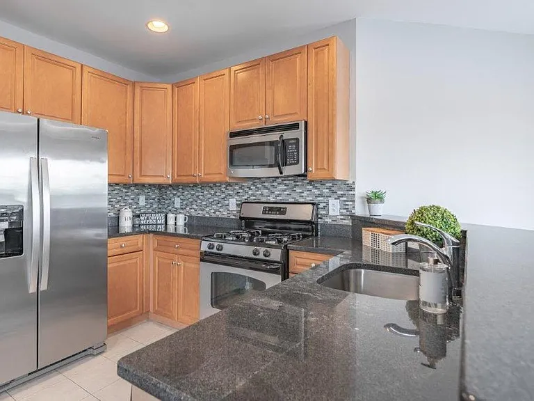 Cranford Crossing Apartment Homes — Photo 1