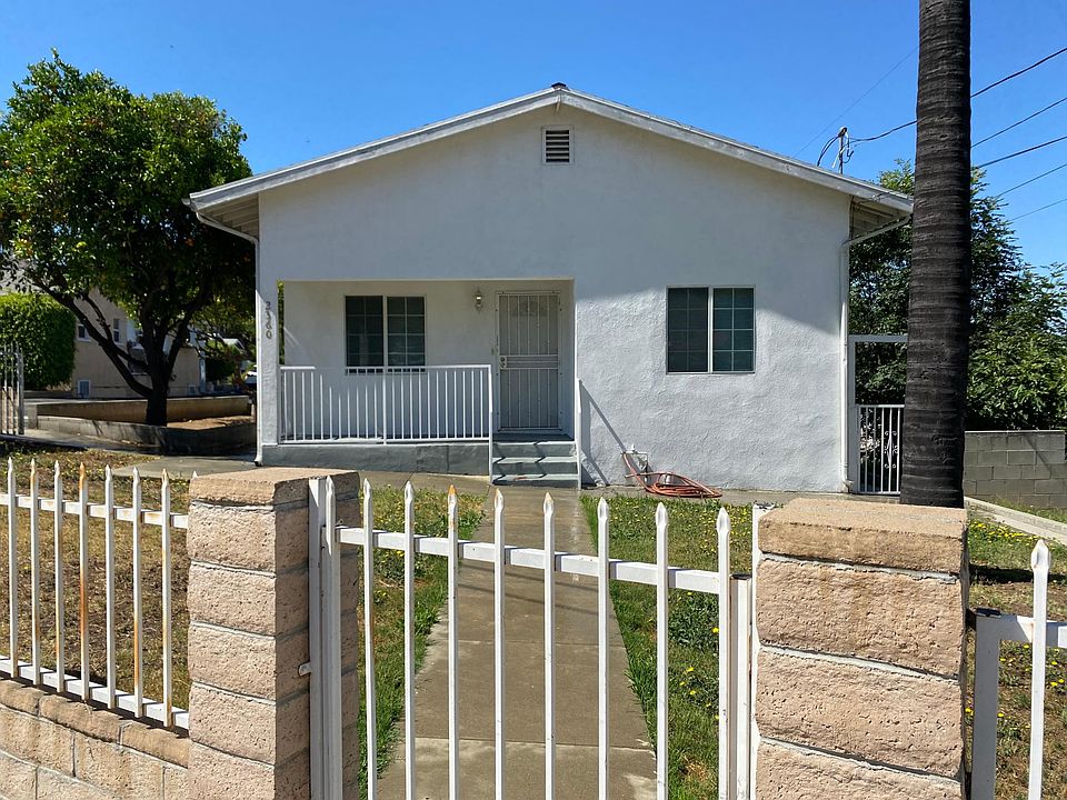 Front of house and yard
