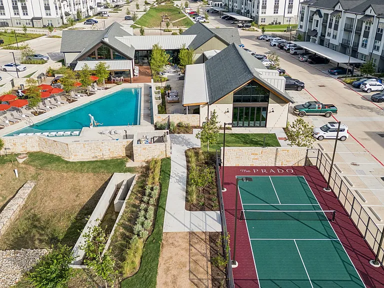 Eva St — Photo 7