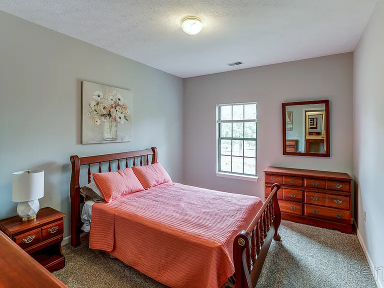 Georgetown Oaks Apartments — Photo 35