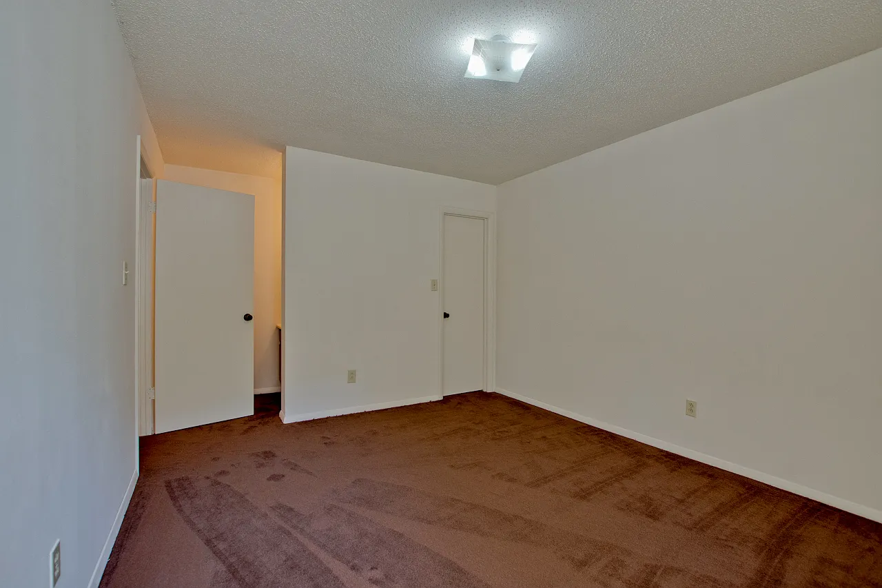 2 bed, 800 sqft, $745 — Photo 4
