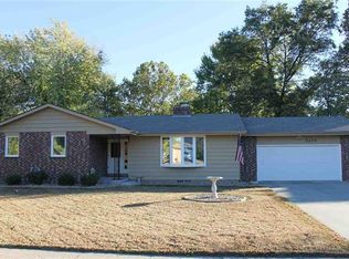 5225 SW 12th St, Topeka, KS 66604