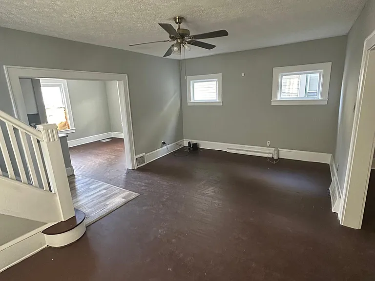 1351 Logan Ave NW — Photo 8