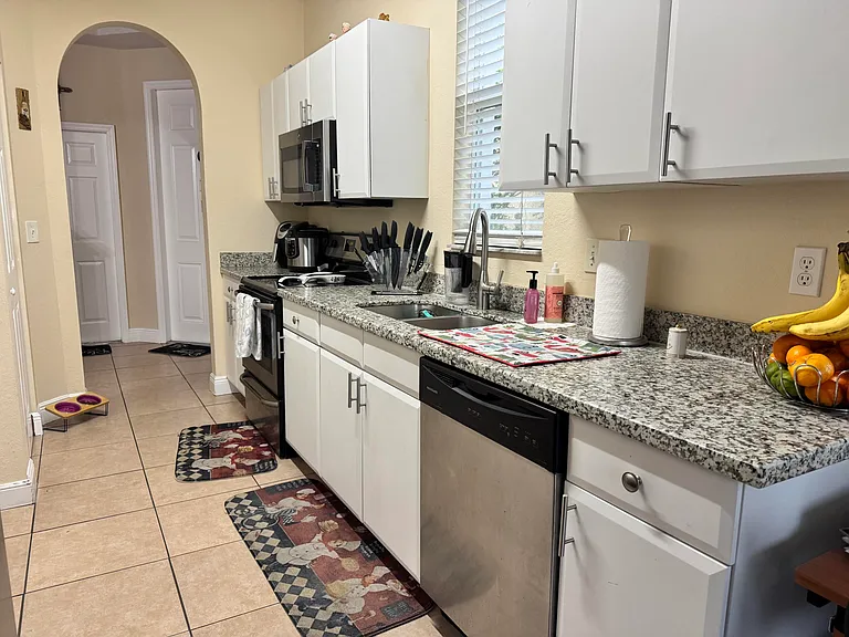 1010 Pipers Cay Dr — Photo 6