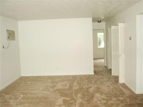 2nd image of 2500 E Saginaw St APT 10